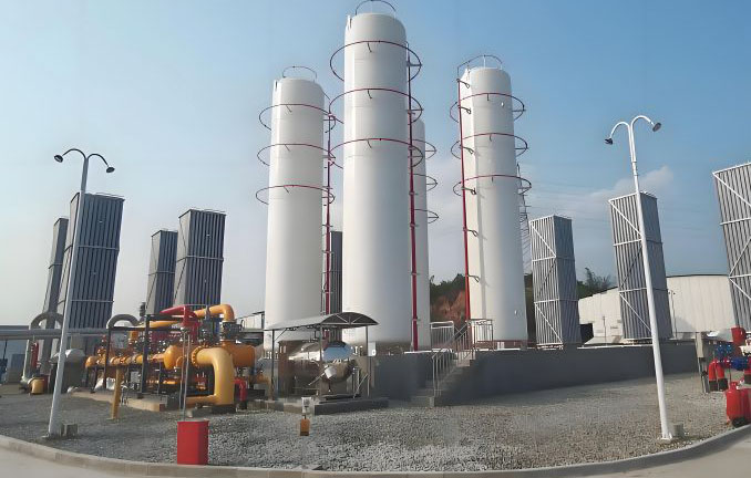 1716879279703413.jpg 压力容器安装1.jpg